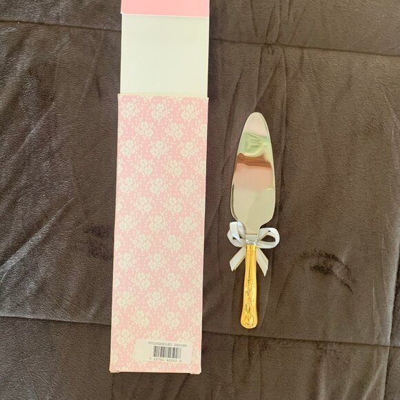 VINTAGE HORTENSE B. HEWITT CO. GOLD HANDLED SERVER, WEDDING ACCESSORY - Picture 2 of 6